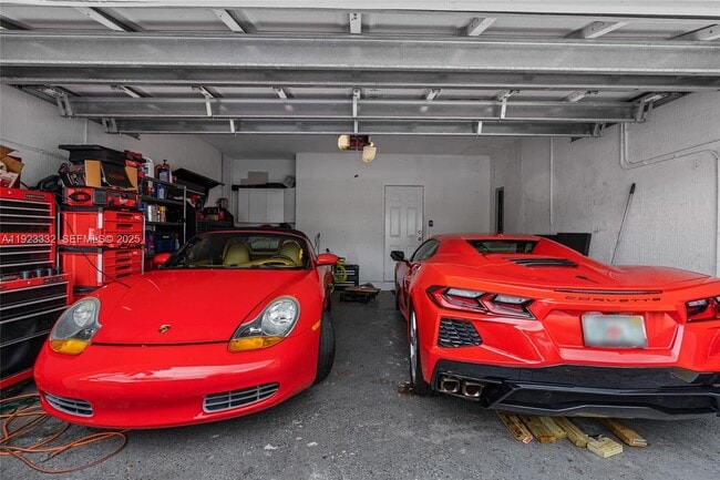 Building Photo - 396 NE 33rd Terrace