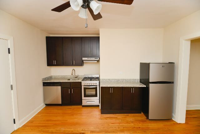 Building Photo - 618 W Patterson Ave