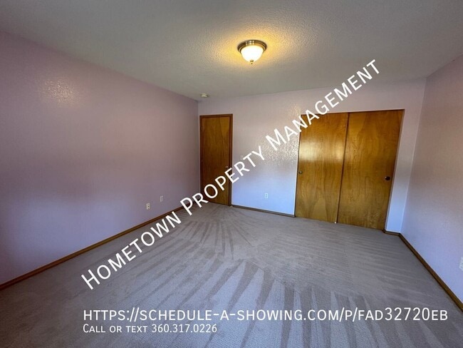Building Photo - 5201 43rd Ct SE