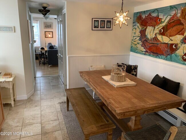 Building Photo - 19 Webb Ave