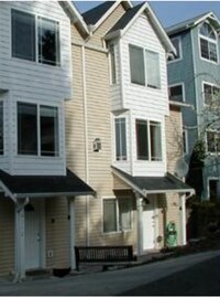 Building Photo - Spacious 2-Bed Townhouse in Seattle’s Greenwood / Phinney Area
