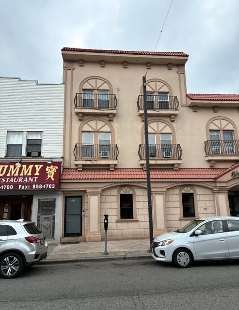 Building Photo - 415 Broadway