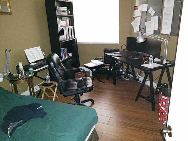 Building Photo - 6936 SW 39th St