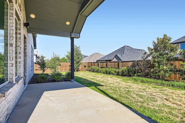 Building Photo - 17204 Clover Dr
