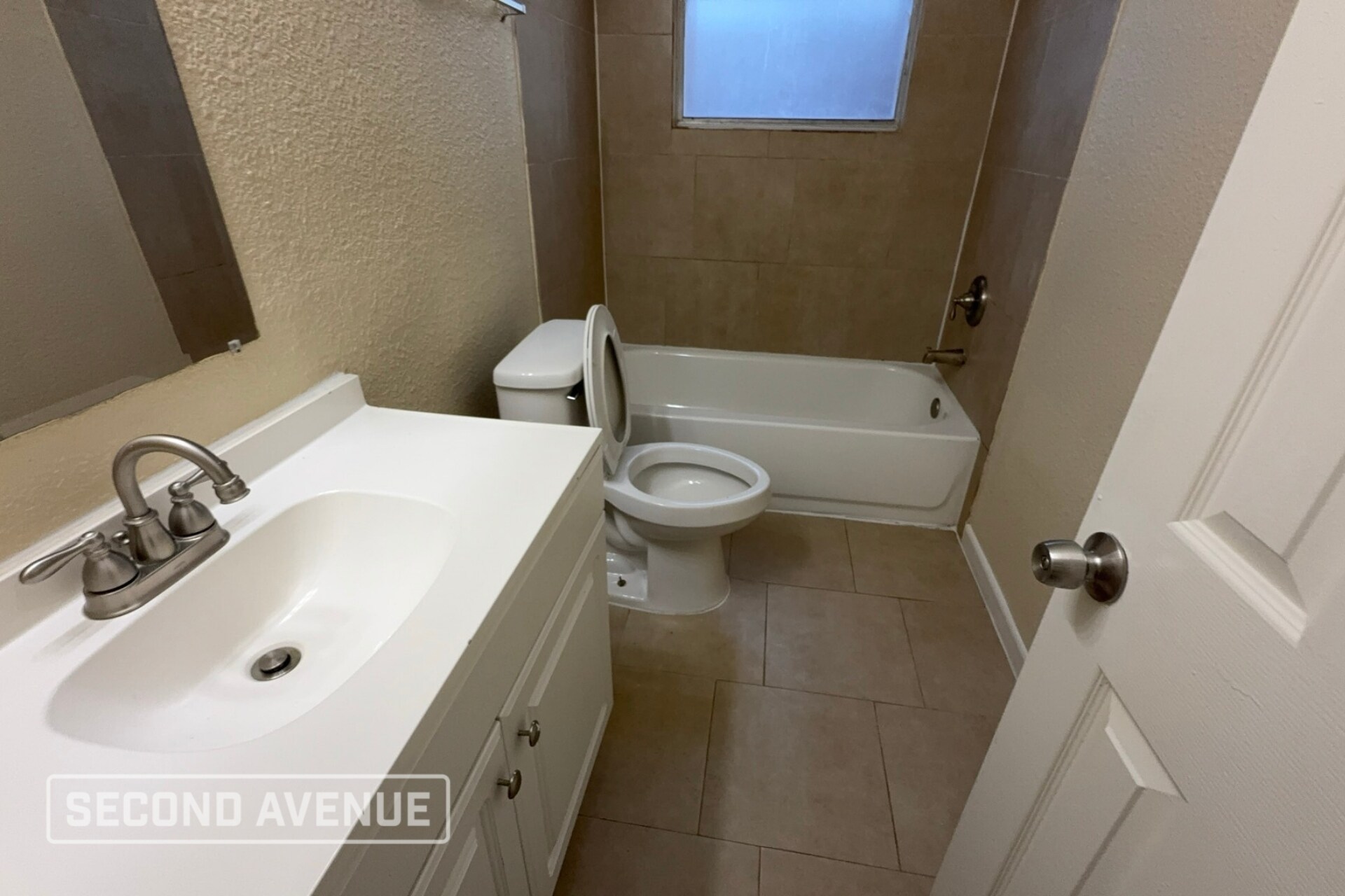 Building Photo - 501 Pamela Dr