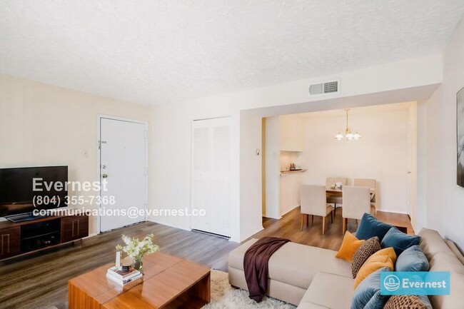 Primary Photo - 2223 Sedgwick St