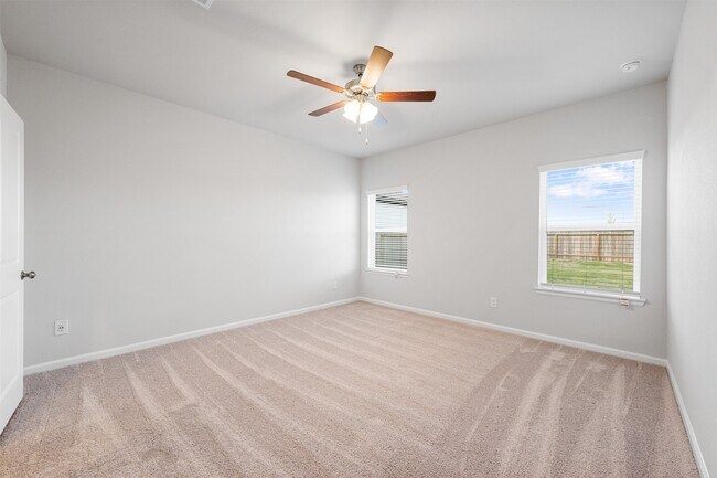 Building Photo - 16743 Needlepoint Dr