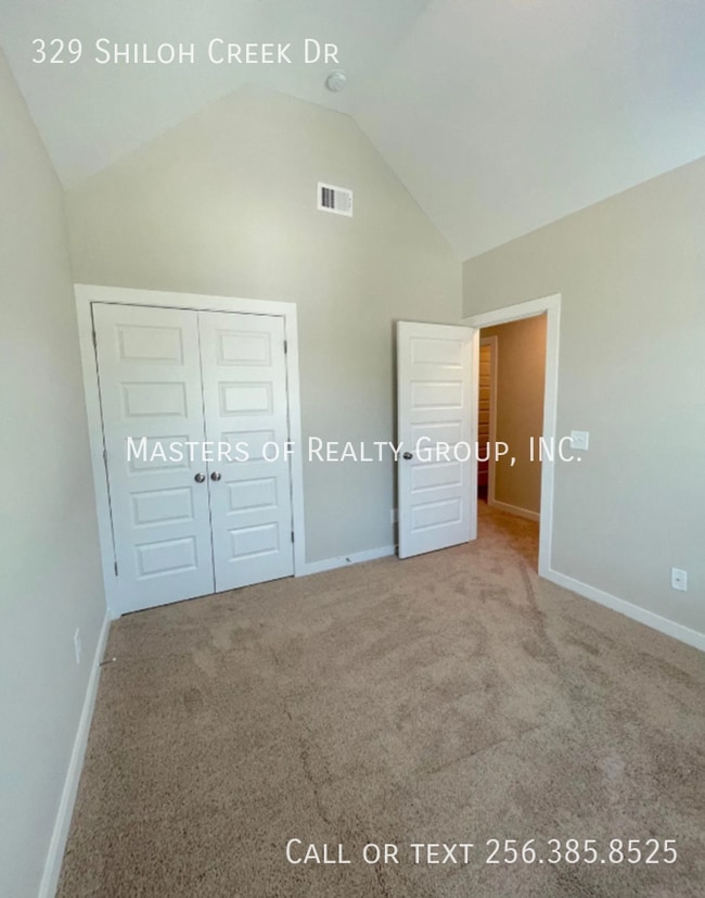 Building Photo - 329 Shiloh Creek Dr