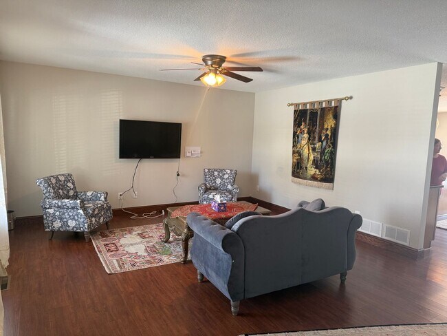 Building Photo - 4 Bed | 3 Bath | 2-Car Garage | Pet Friendly | Cobblestone Community -Available May 1st.