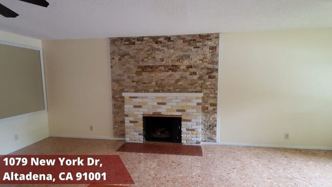 Building Photo - 1079 New York Dr