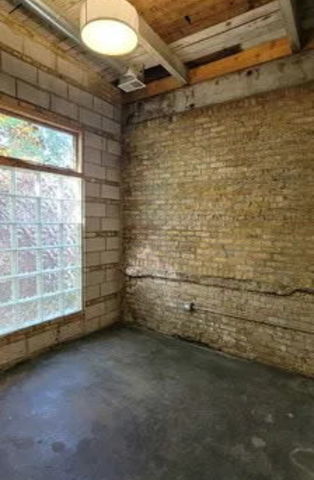 Building Photo - 1611 Simpson St