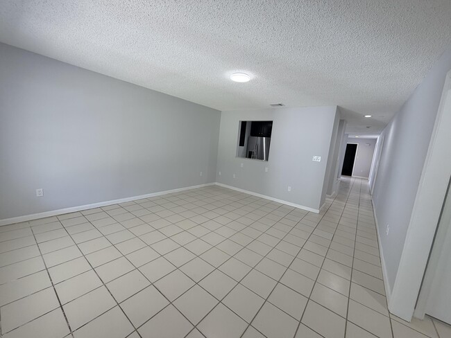 Building Photo - 182 Sparrow Dr