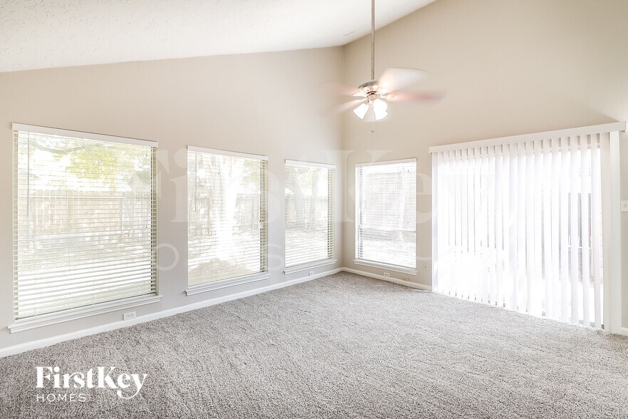 Building Photo - 7311 Las Brisas Dr