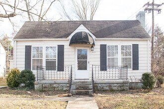 Building Photo - 2 BR/2BA | Newly Renovated Single Family Home | Additional Storage| In North Knoxville!