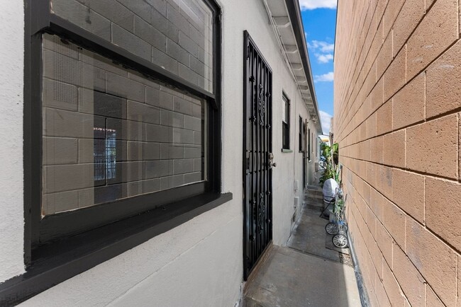 Building Photo - 3131-3151 Adams Ave