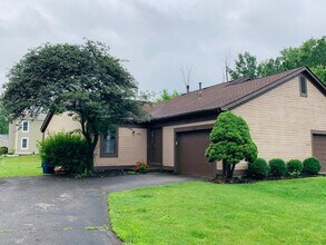 Building Photo - 1290-1292 Gatwick Ct.