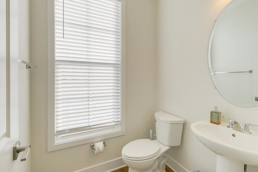 Building Photo - 14566 Alsace Ln