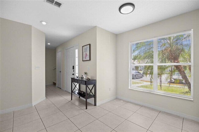 Building Photo - 2116 Cypress Bay Blvd