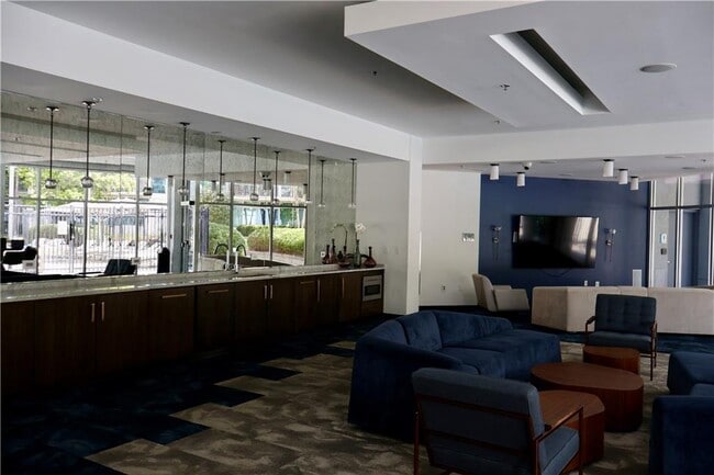 Building Photo - 950 W Peachtree St NW