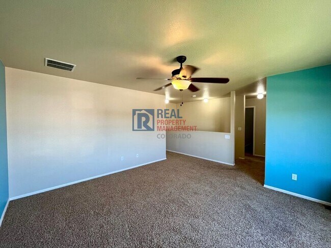 Building Photo - 10276 Deer Meadow Cir
