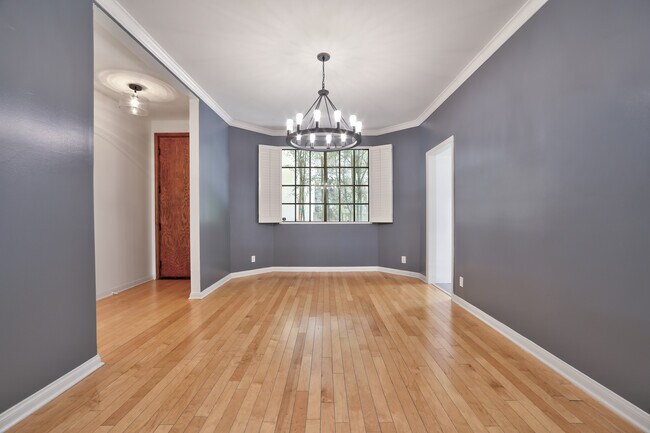 Building Photo - 11939 Gorham Ave