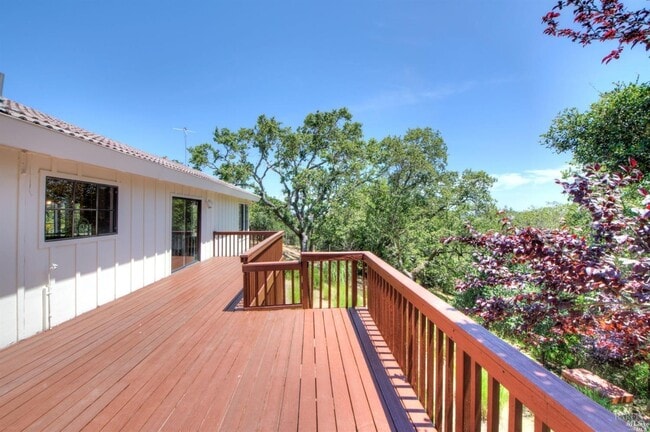 Building Photo - 13 Black Oak Ln