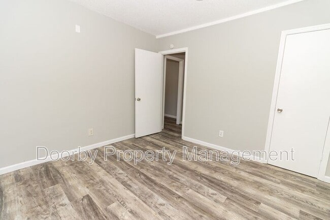 Building Photo - 7707 Canyon Dr