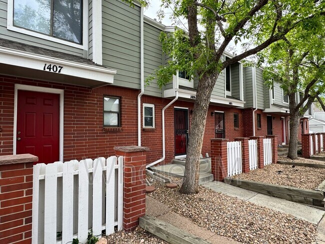 Primary Photo - 7474 E Arkansas Ave