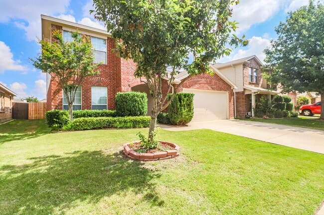 Building Photo - Beautifully crafted 4-2-2 home in the Keller area.