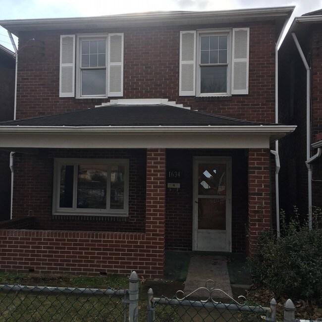 Primary Photo - 1634 Cedar St