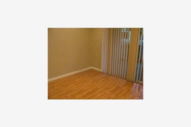 Building Photo - 1120 Cedar Gables Dr