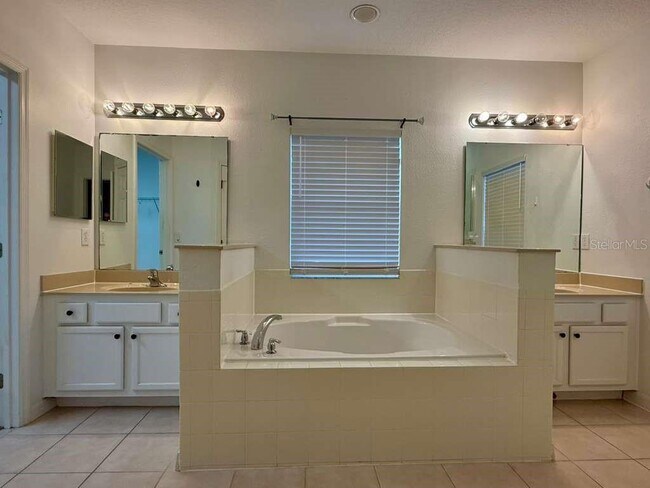 Building Photo - 14488 Whittridge Dr