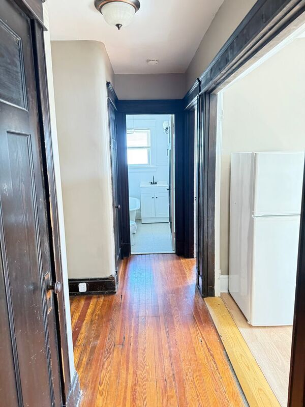 Building Photo - 3636 Besuden Ct