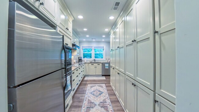 Building Photo - 107 Abbots Glen Ct