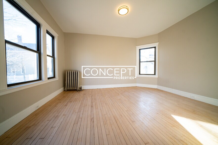 Building Photo - 19 Pleasant St