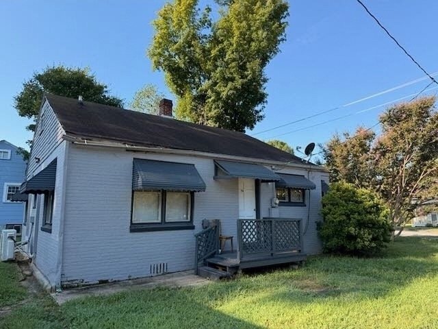 Building Photo - 706 3rd St