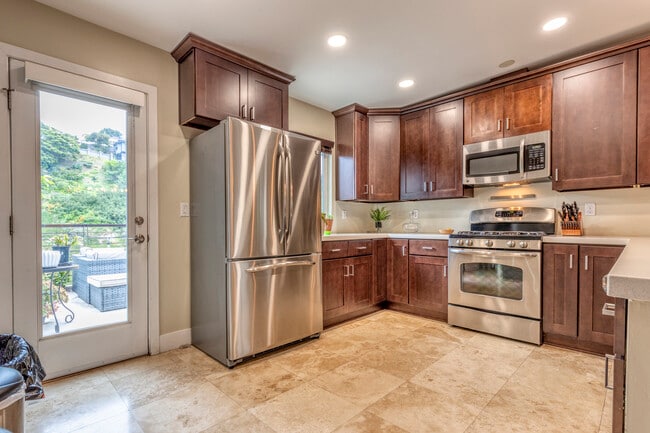 Building Photo - 3805 Keating St