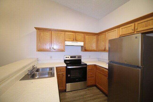 Building Photo - 2BR/2BA End Unit in West Pensacola – Pet F...