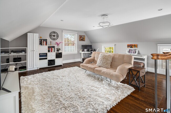 Building Photo - 187 Dolphin Cove Quay