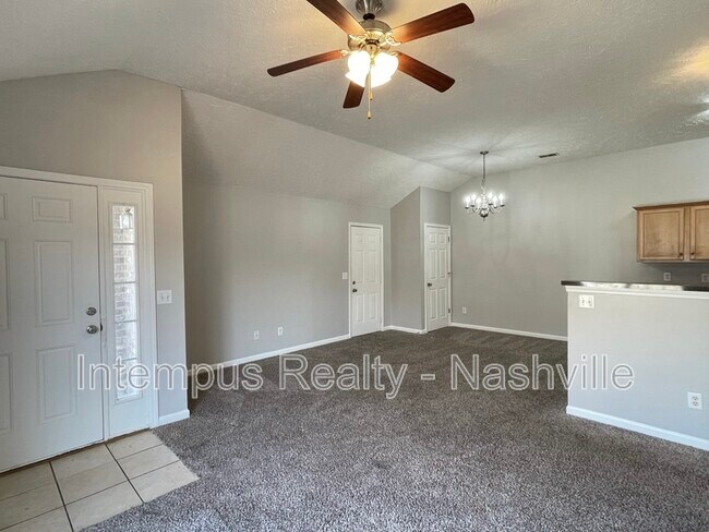 Building Photo - 553 Rose Cottage Cir