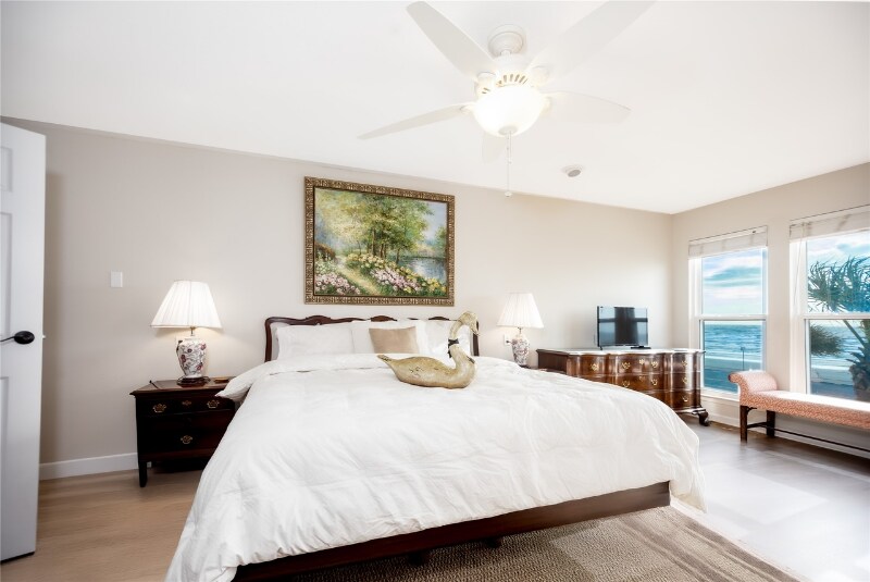 Building Photo - 8316 Seawall Blvd