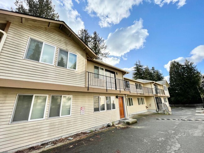 Building Photo - 15313 15th Ave NE