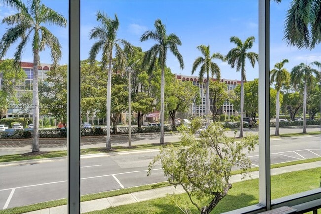 Building Photo - 2000 Atlantic Shores Blvd
