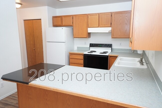 Building Photo - 46 3rd St