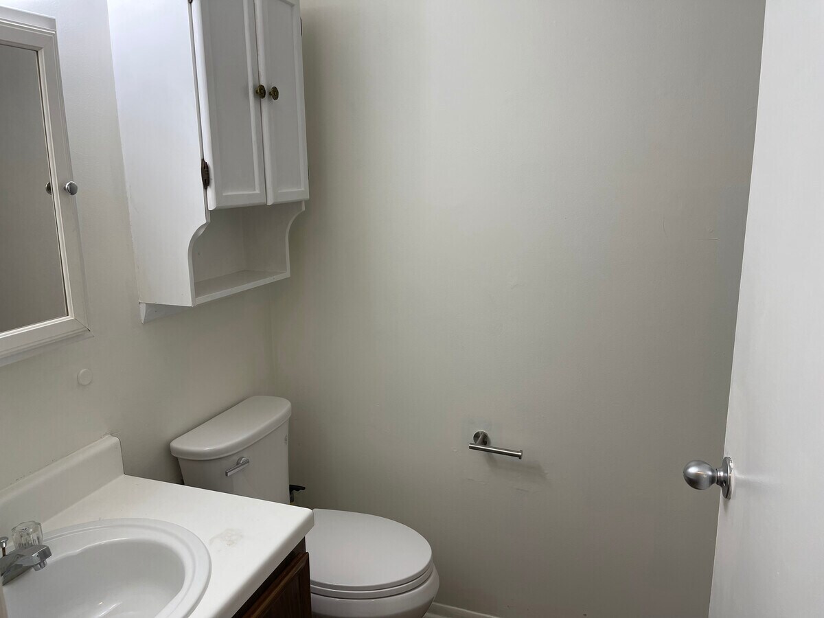 Building Photo - 501 Heather Ridge Dr
