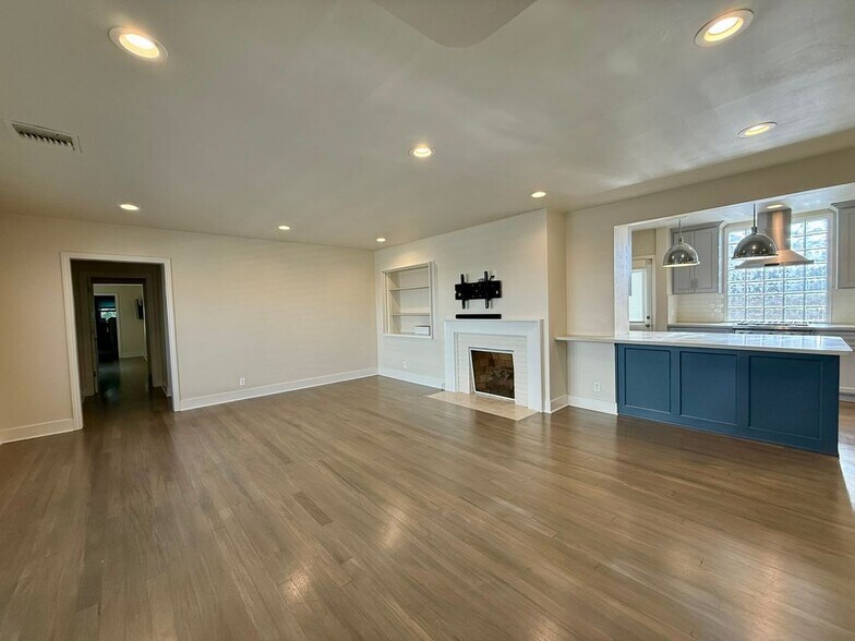 Building Photo - 9727 Horner St