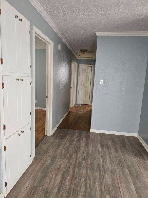 Building Photo - 1421 Woodhaven Rd