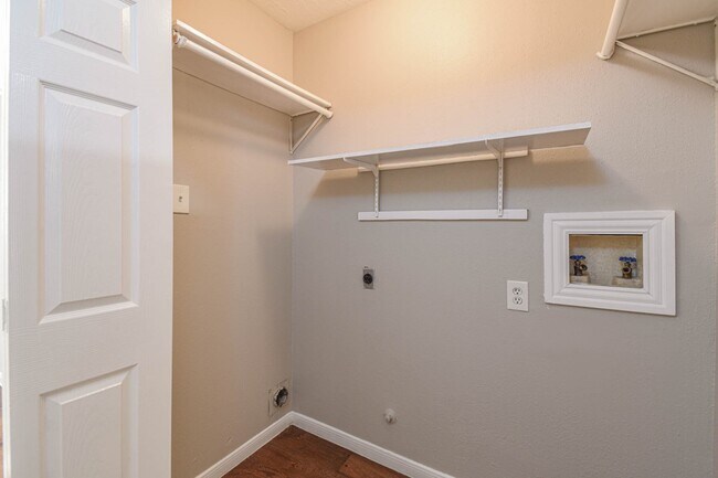 Building Photo - 7755 Springville Dr