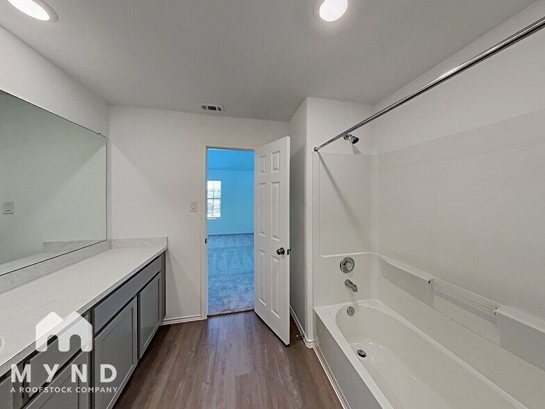 Building Photo - 5233 Elrington Vly Ln