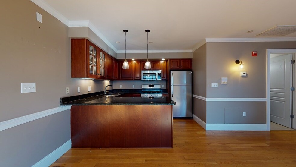 Primary Photo - 366 Dorchester St
